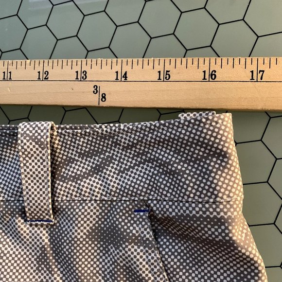 Under Armour UA Fish Hunter Cargo Shorts Mens 32 Loose Heat Gear Digital Camo - Picture 4 of 13